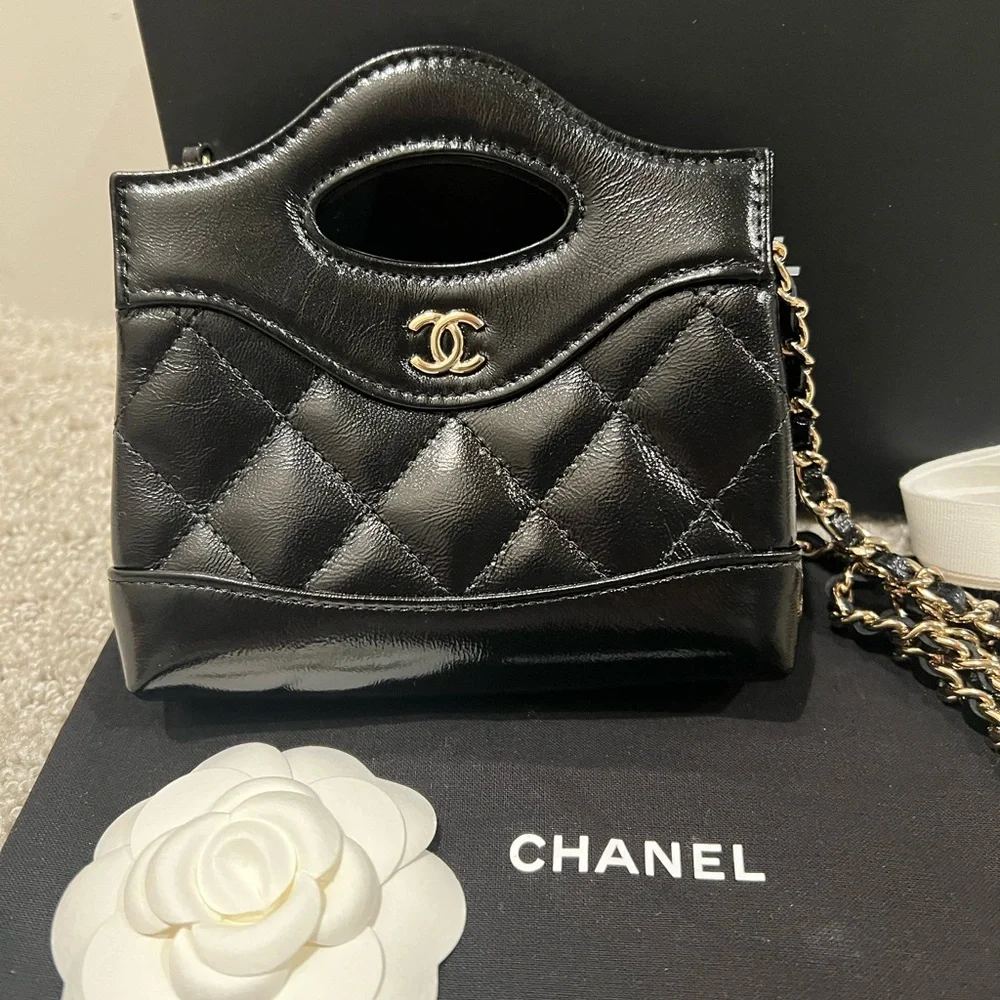 New Chanel mini nano 31 clutch with chain slg - Picture 2 of 7